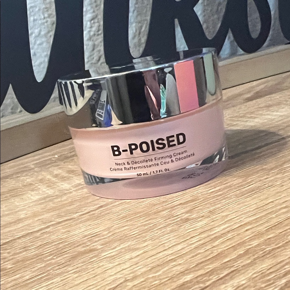 B-POISED Neck & Décolleté Firming Cream - Pink
